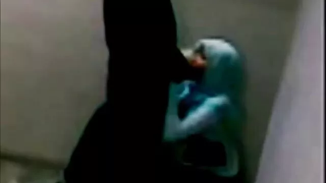 ELLA viejitas calientes follando LO AMA MALDITA